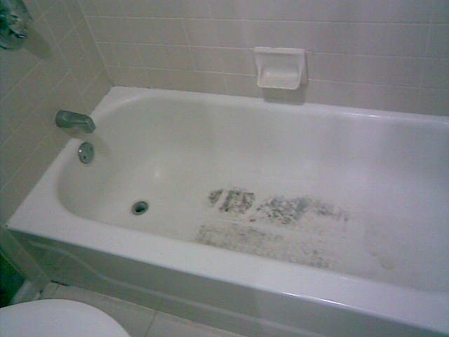 Hotel 8, Dark Stains In Bathtub